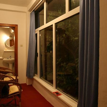 Guesthouse Pension Andrea Tirana Esterno foto