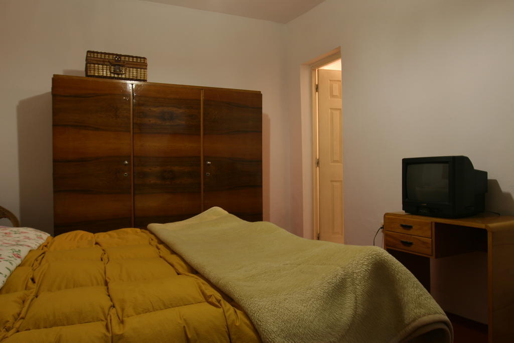 Guesthouse Pension Andrea Tirana Camera foto