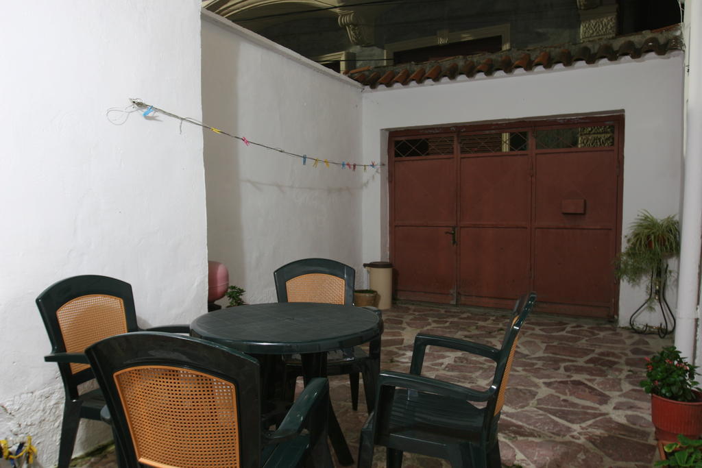 Guesthouse Pension Andrea Tirana Esterno foto
